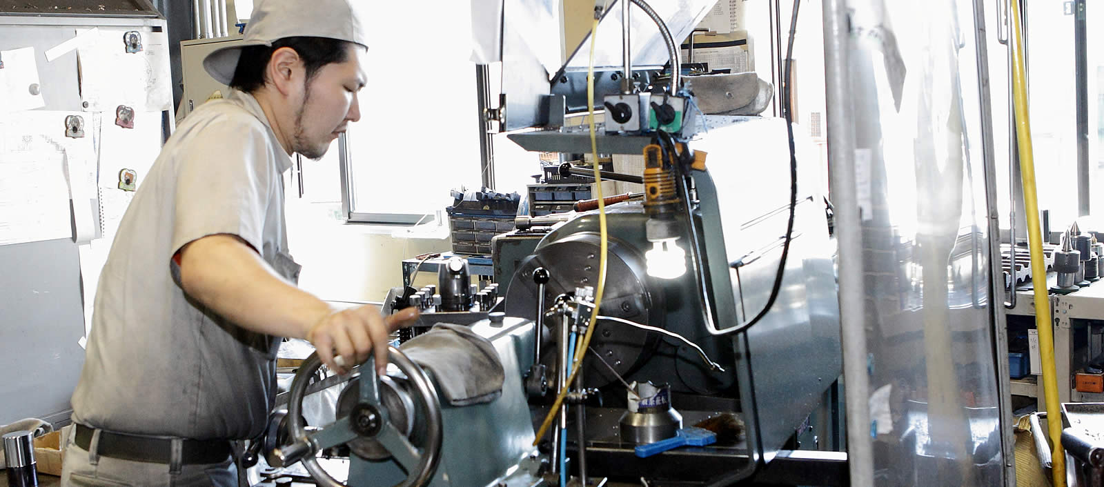 先輩社員インタビュー「坂井社員」|桐谷鉄工採用サイト